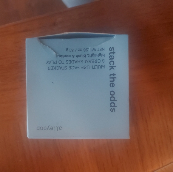 Makeup bundle - Picture 6 of 9